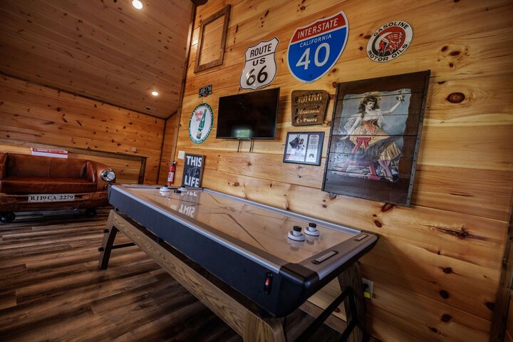 Cabin in Pigeon Forge, US