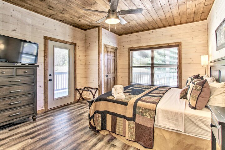 Cabin in Pigeon Forge, US