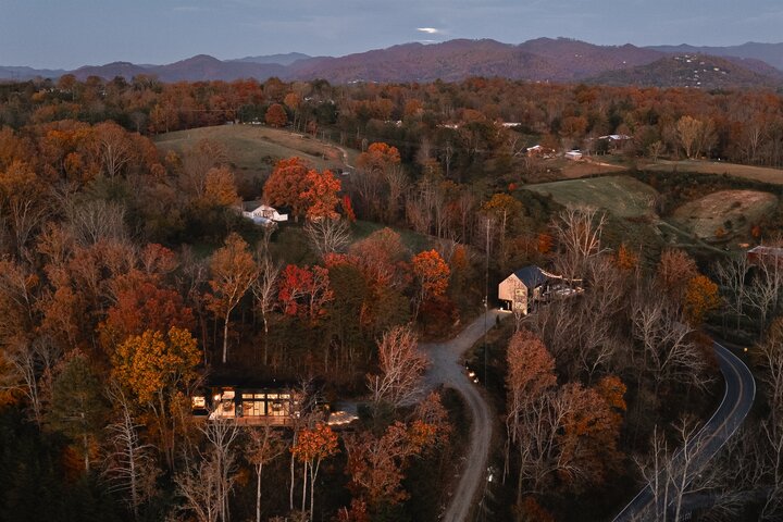 Cabin in Weaverville, US