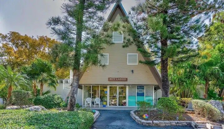 Recreational vehicle in Key Largo, US