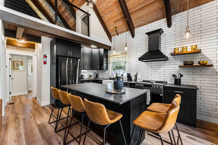 Cabin in Emerald Lakes, US