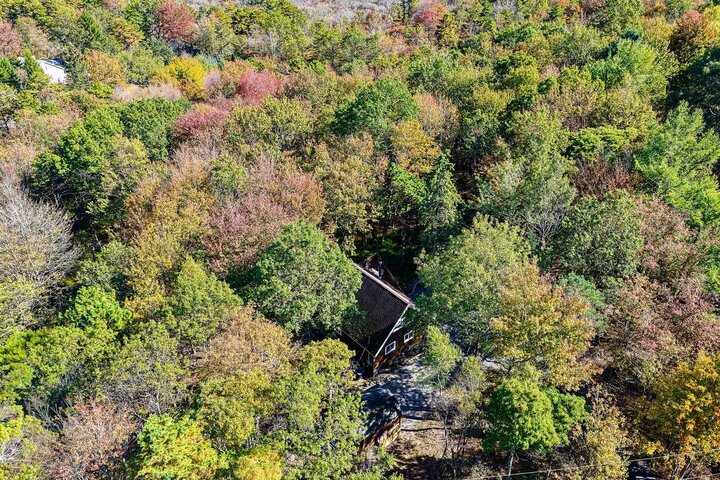 Cabin in Emerald Lakes, US