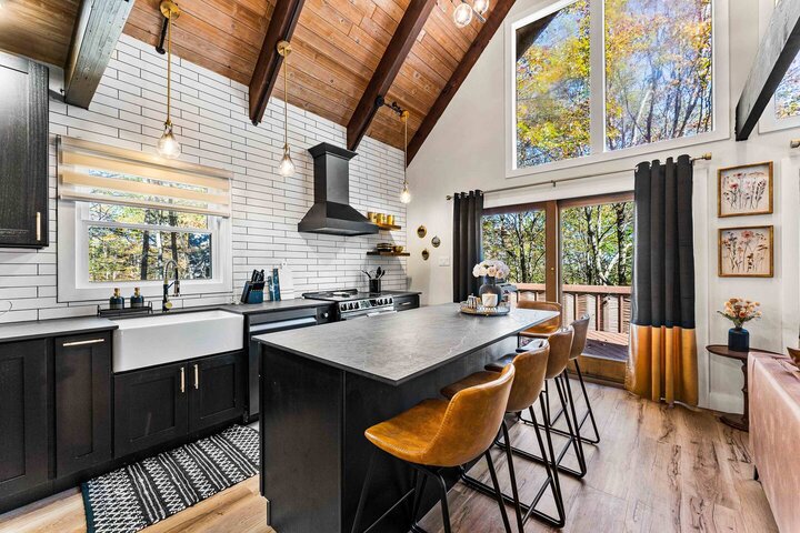 Cabin in Emerald Lakes, US