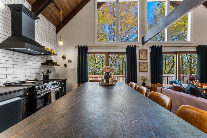 Cabin in Emerald Lakes, US