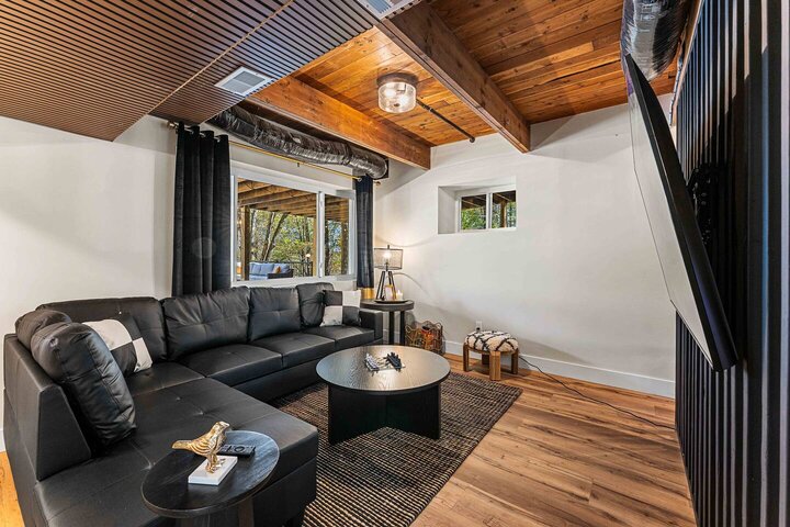 Cabin in Emerald Lakes, US