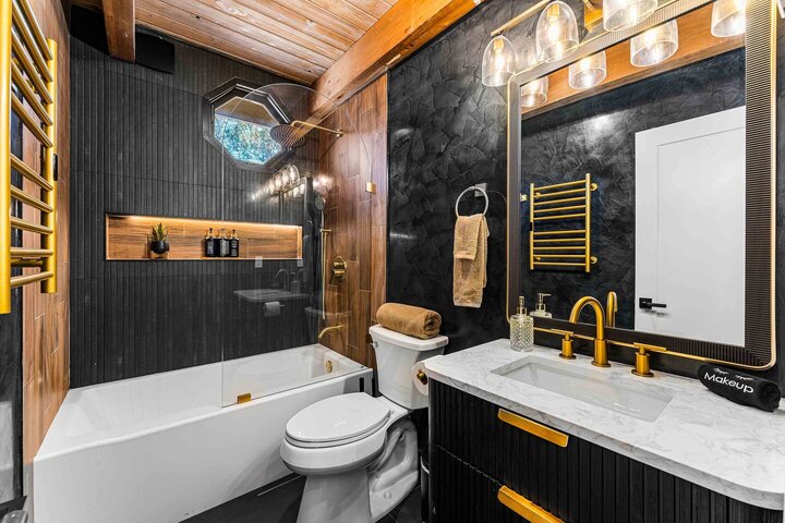 Cabin in Emerald Lakes, US