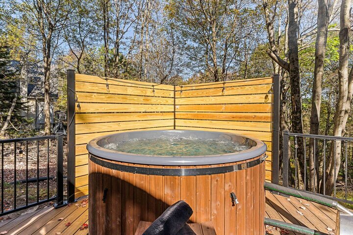 Cabin in Emerald Lakes, US