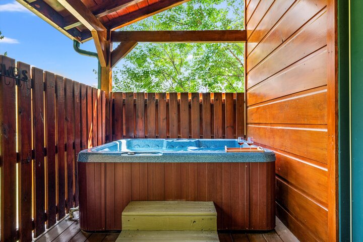 Cabin in Pigeon Forge, US