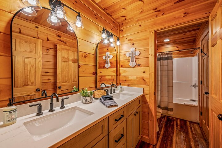 Cabin in Pigeon Forge, US