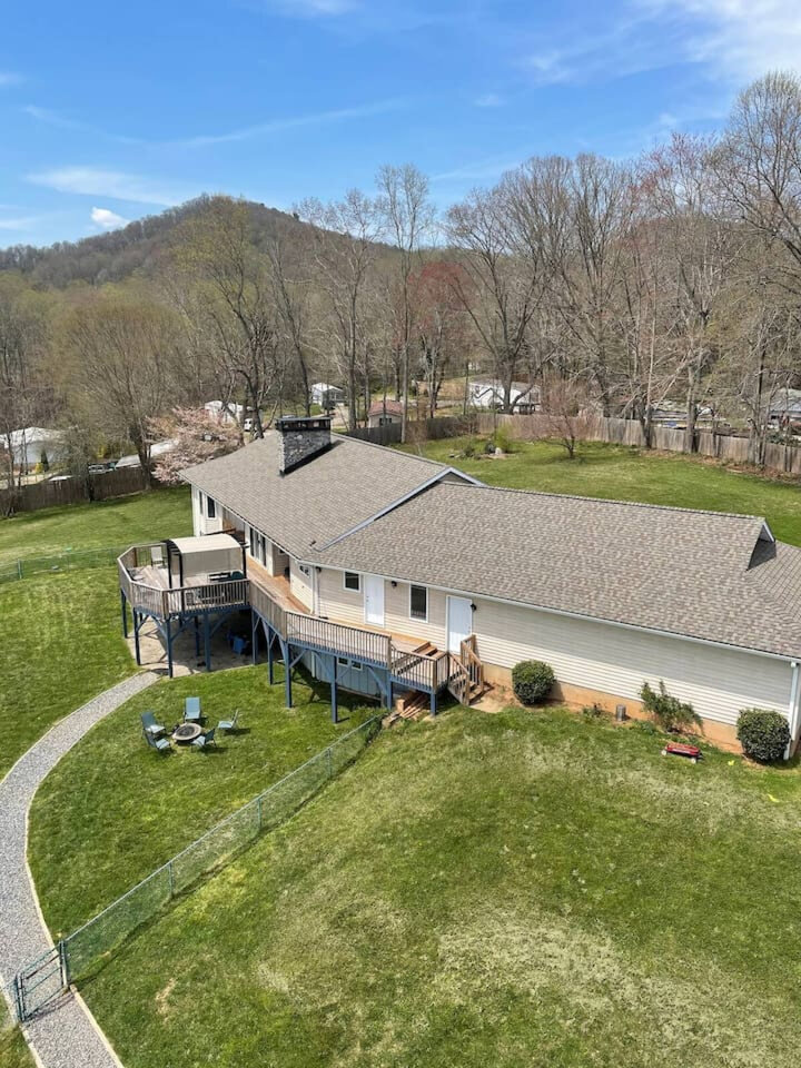 House in Candler, US