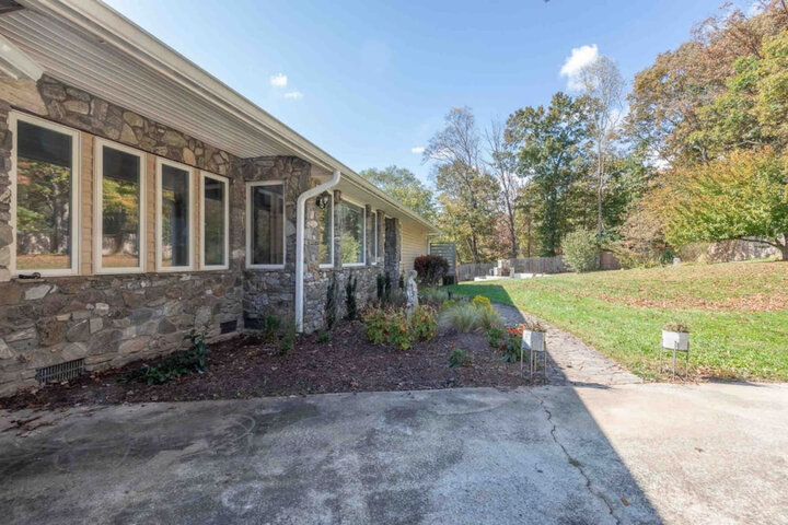 House in Candler, US