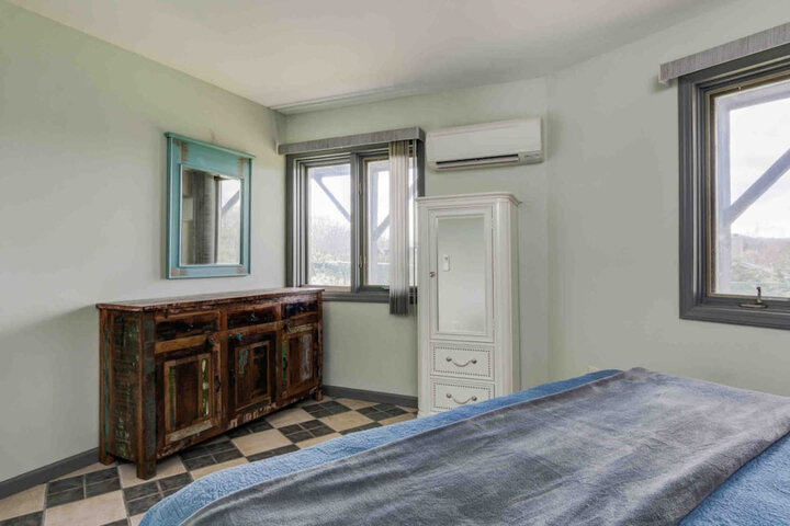 House in Candler, US