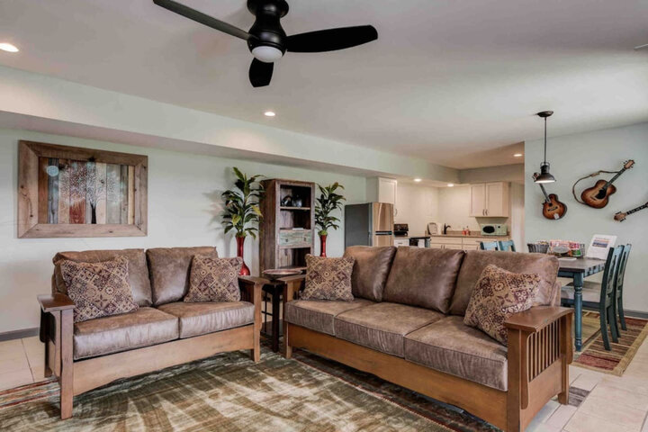 House in Candler, US