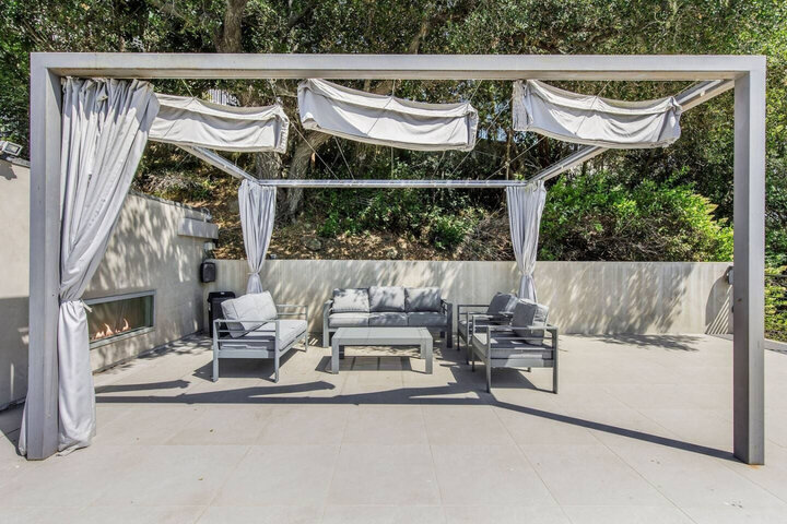 House in Beverly Hills, US