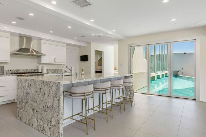 House in Beverly Hills, US