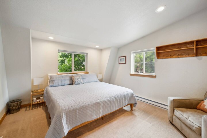 Rental unit in Golden, US