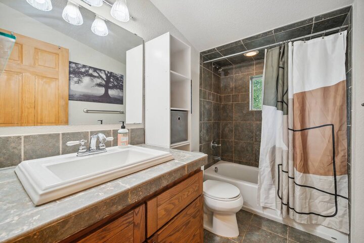 Rental unit in Golden, US