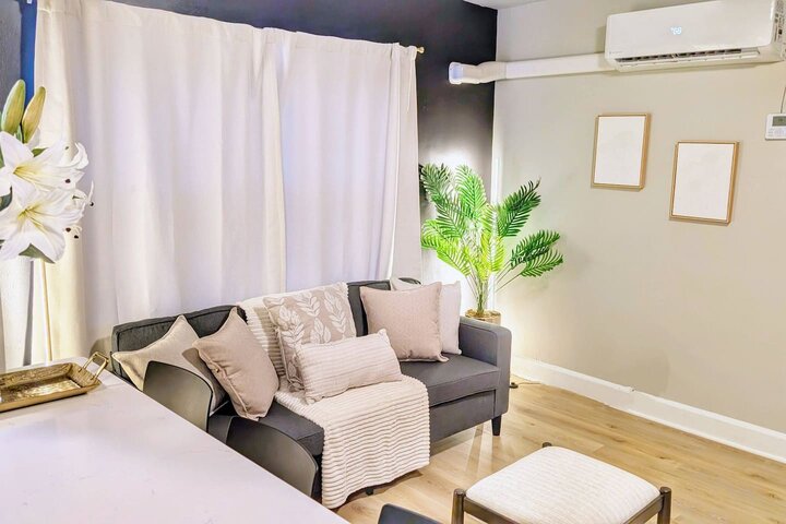 Rental unit in Alexandria, US