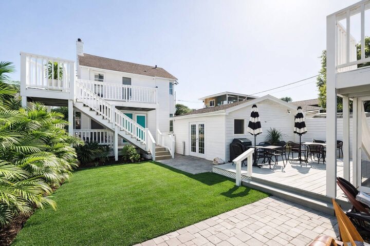 Rental unit in St. Petersburg, US