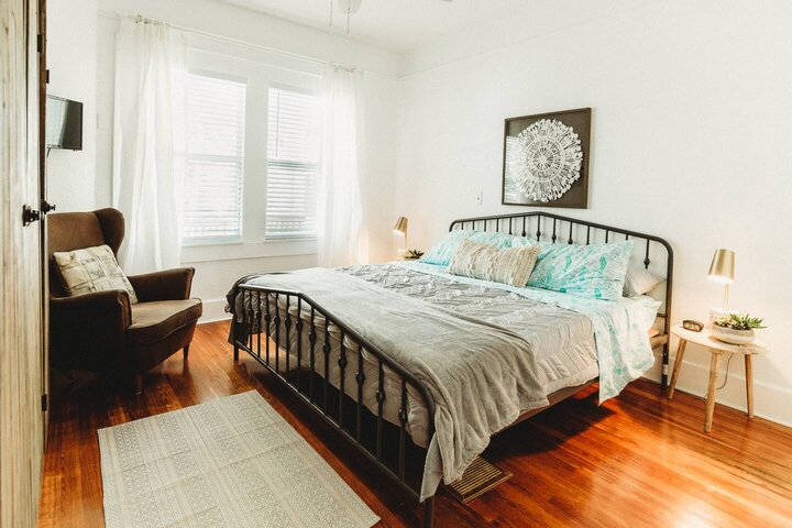 Rental unit in St. Petersburg, US