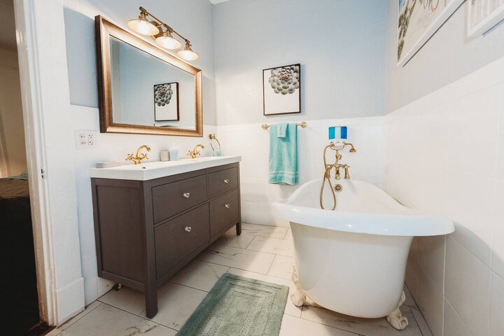 Rental unit in St. Petersburg, US