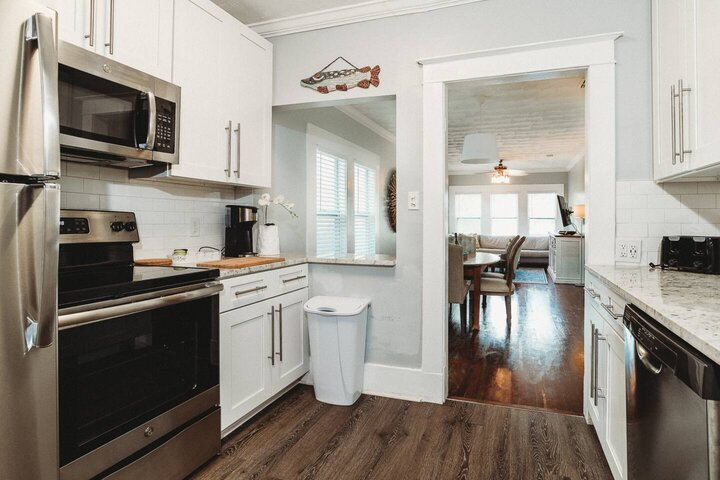 Rental unit in Saint Petersburg, US