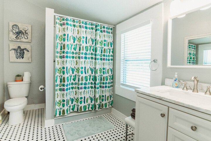 Rental unit in Saint Petersburg, US