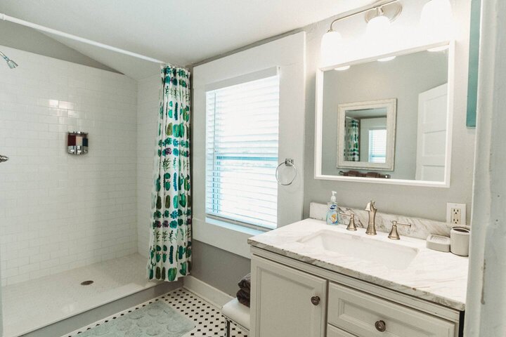 Rental unit in Saint Petersburg, US