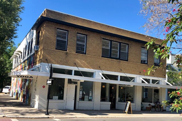 Rental unit in Saint Petersburg, US