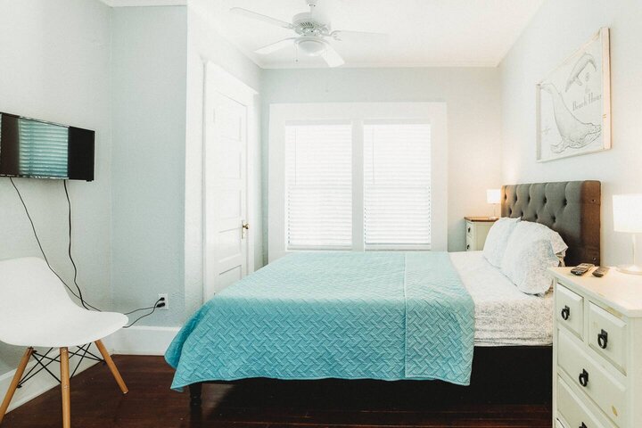 Bungalow in St. Petersburg, US