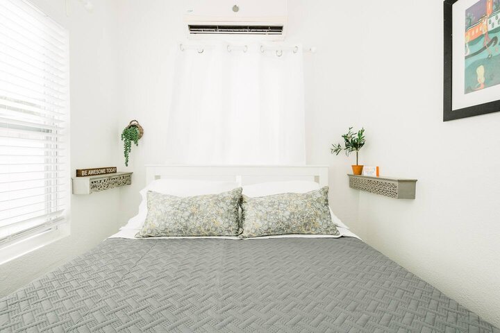 Rental unit in St. Petersburg, US