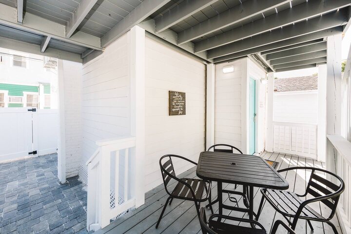 Rental unit in St. Petersburg, US