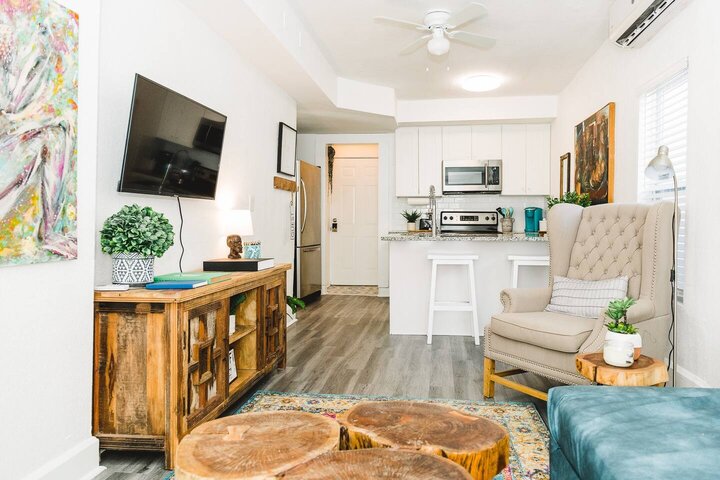 Rental unit in St. Petersburg, US