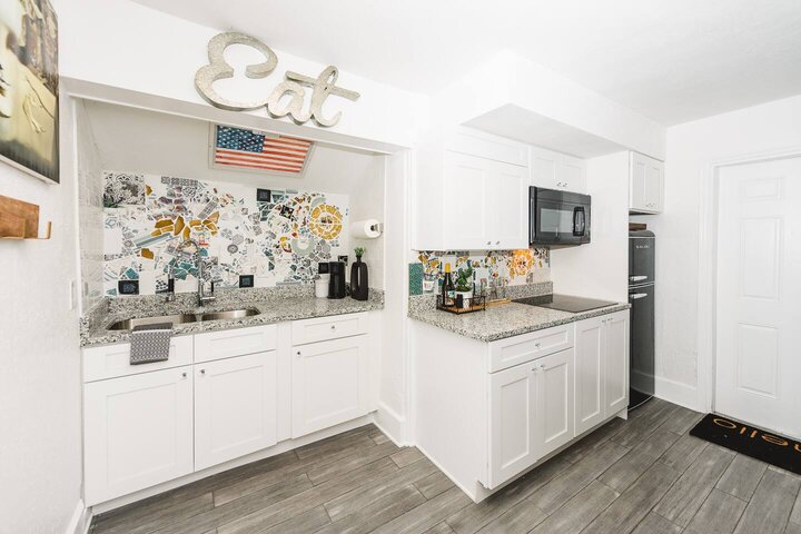 Rental unit in St. Petersburg, US