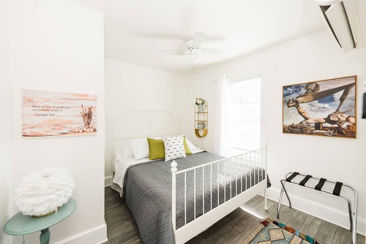 Rental unit in St. Petersburg, US