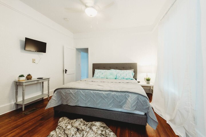 Rental unit in St. Petersburg, US