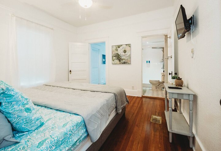 Rental unit in St. Petersburg, US