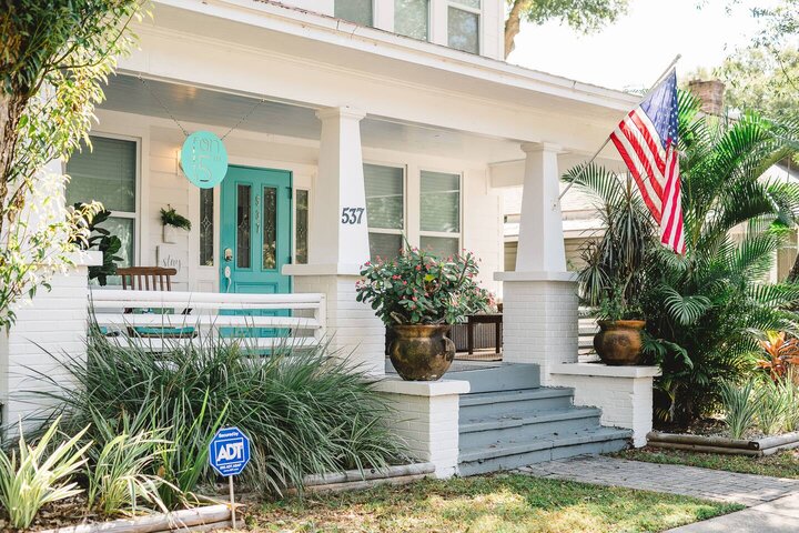 Bungalow in St. Petersburg, US