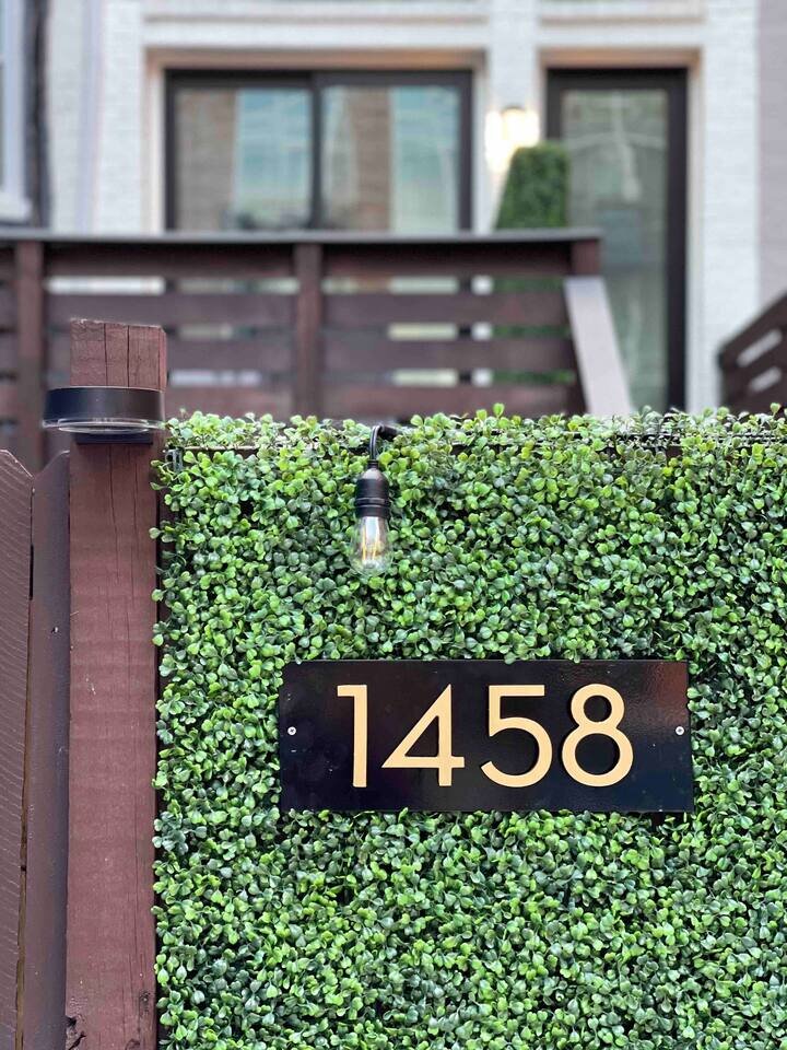 Guest house in Washington, US