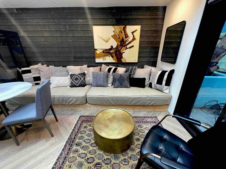 Guest house in Washington, US