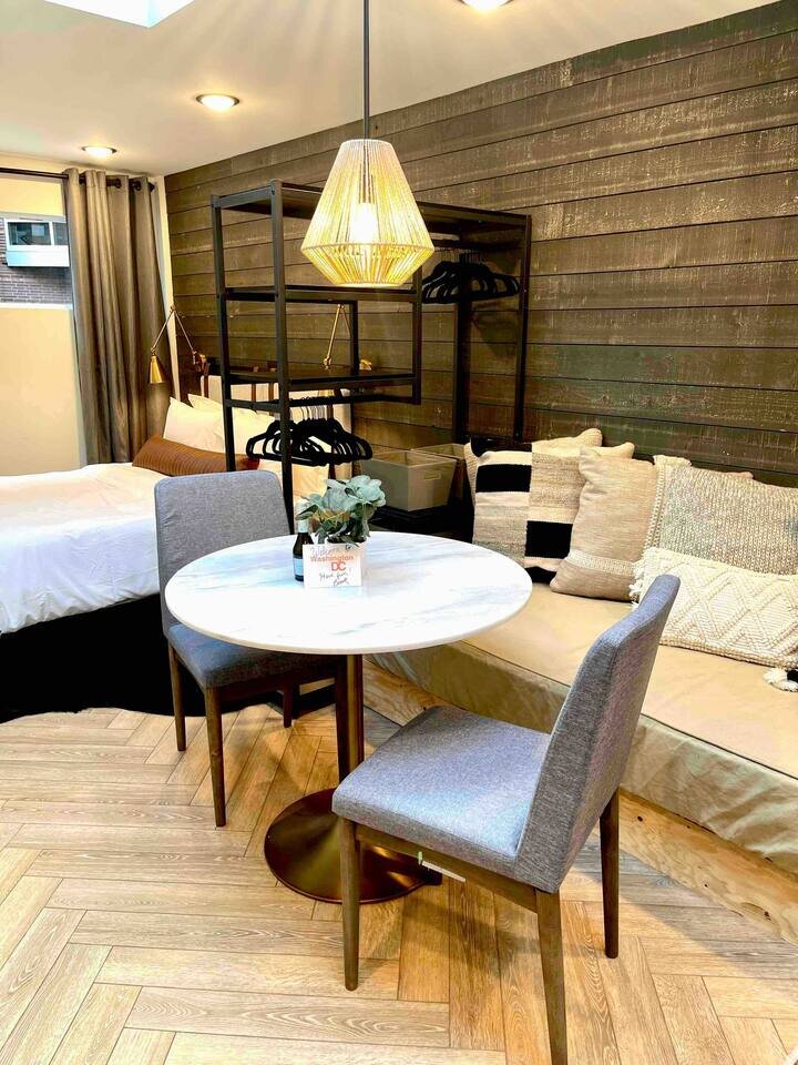 Guest house in Washington, US