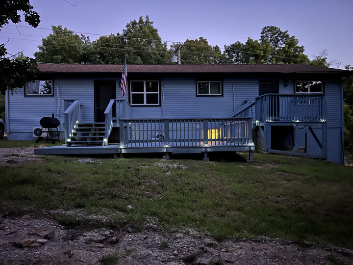 House in Saint Robert, US