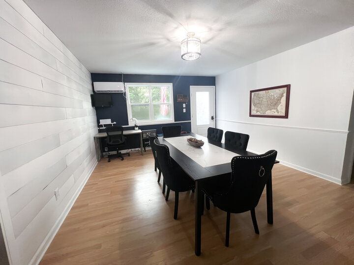 House in Saint Robert, US