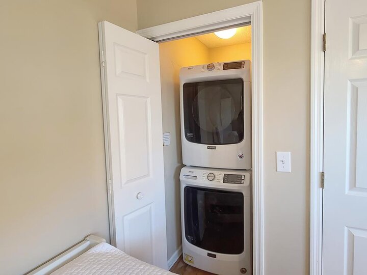 House in Folly Beach, US