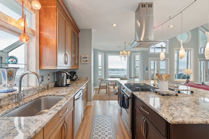 House in Folly Beach, US