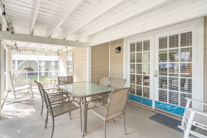 House in Folly Beach, US