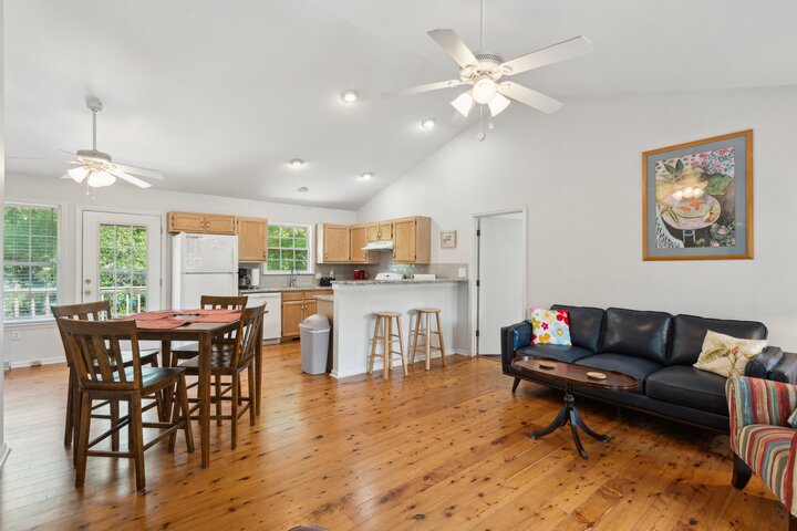 House in Folly Beach, US