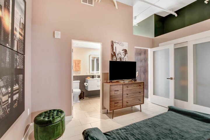 Rental unit in Los Angeles, US