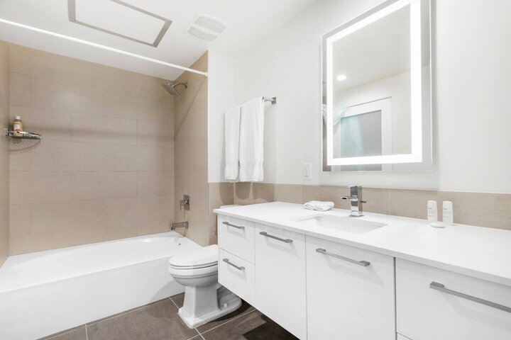 Rental unit in Los Angeles, US