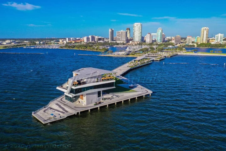 Condominium in St. Petersburg, US